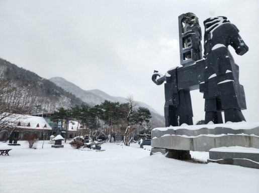 ���� ����4