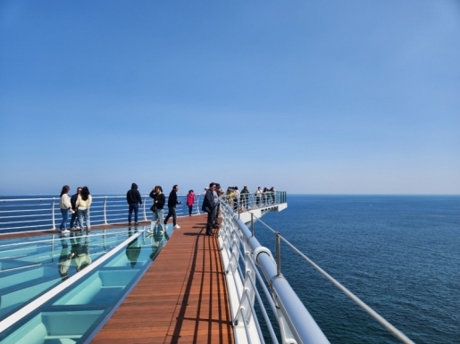 ���� ����4